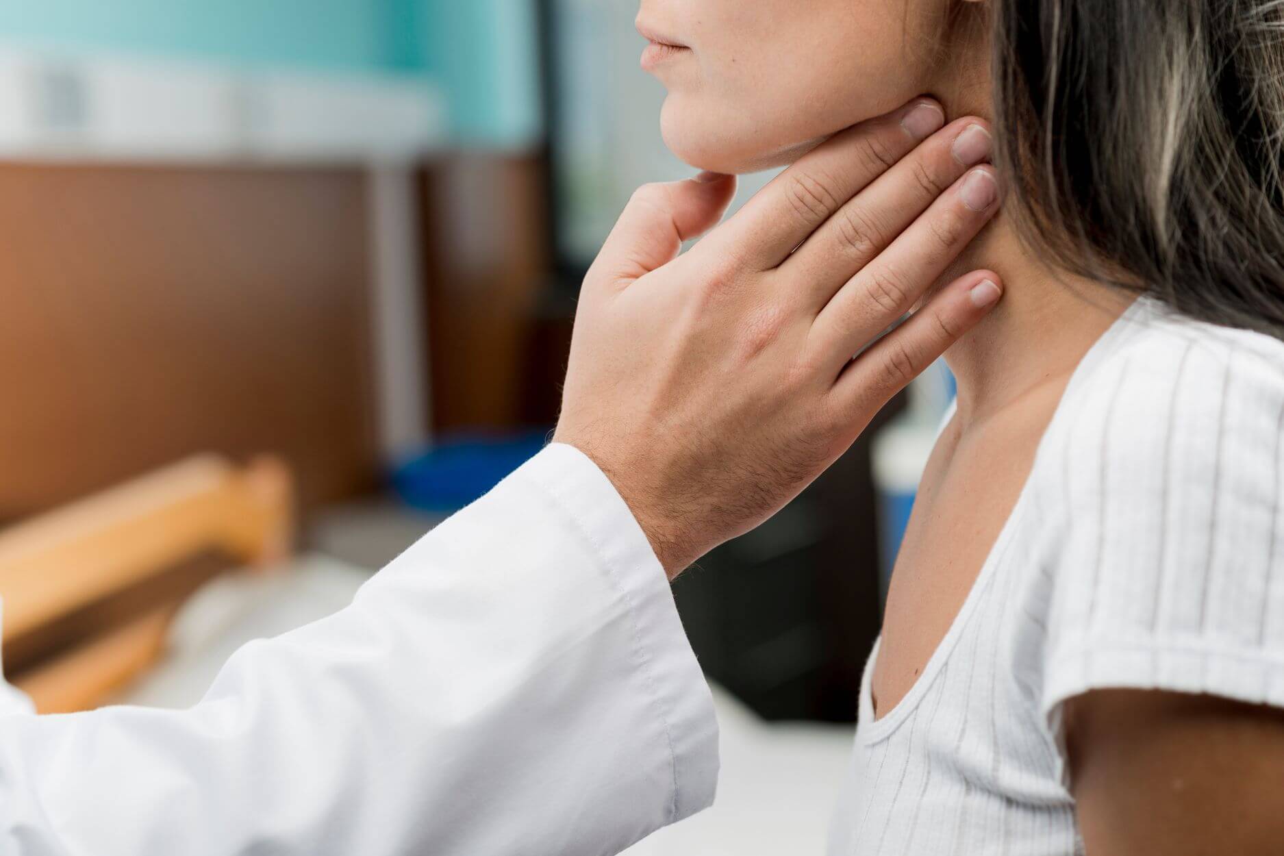 Hashimoto-Thyreoiditis – Symptome und Behandlung